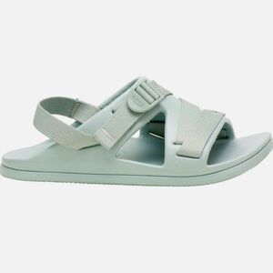 Chaco sport chillos with back size 8